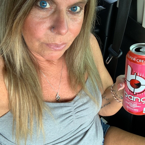 Meet your Posher, Charlotte - Picture 1 of 16